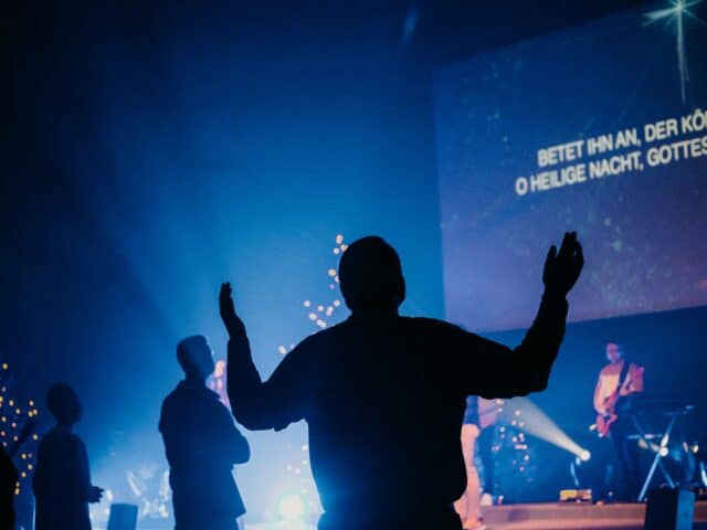 Church Presentation Software for Christmas & Production Team Guide: How to Create a Smooth, Worshipful Christmas Experience