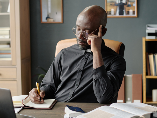 Stewarding Year-End Church Budgets: A Wise Investment in Church Presentation Software